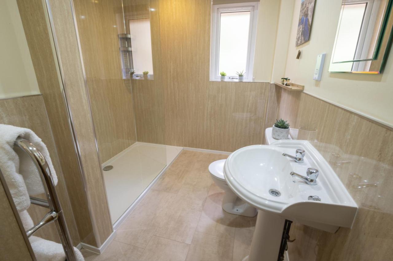 Birchbrae Highland Lodges Онич Экстерьер фото