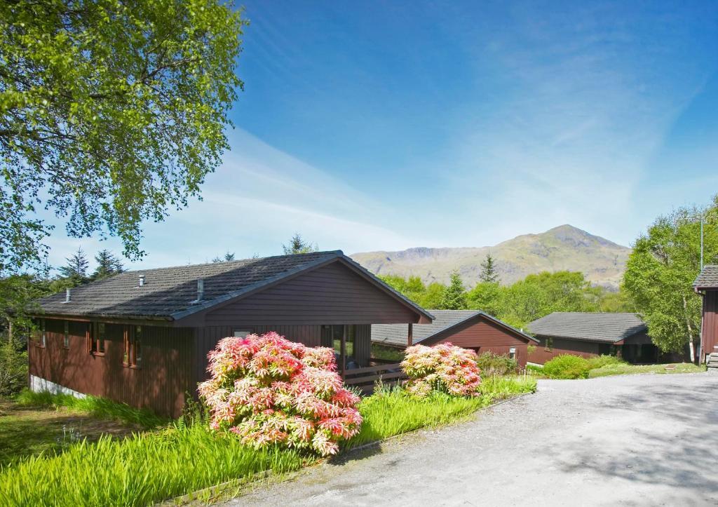 Birchbrae Highland Lodges Онич Экстерьер фото